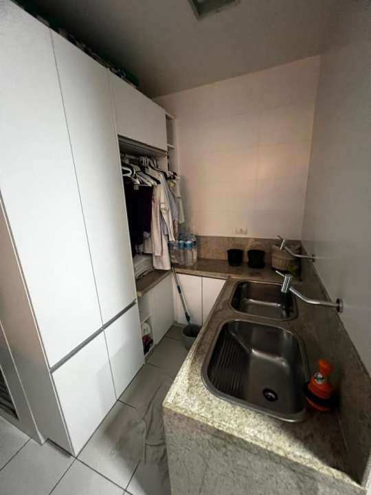 Apartamento à venda com 3 quartos, 180m² - Foto 25