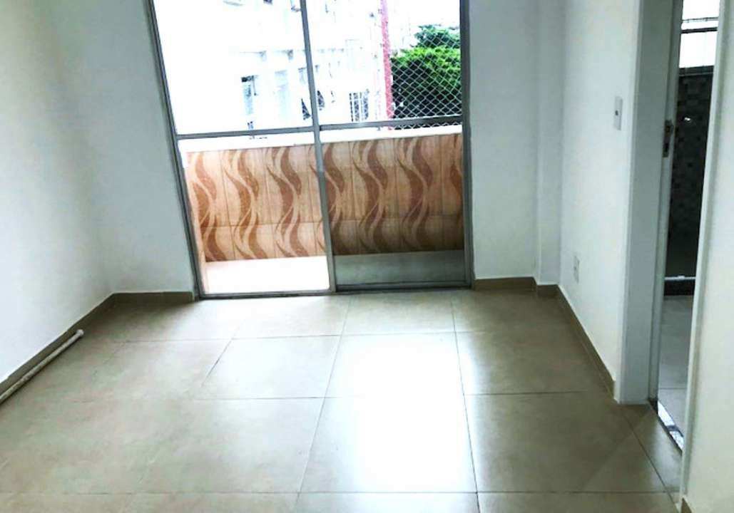 Apartamento à venda com 1 quarto, 40m² - Foto 1