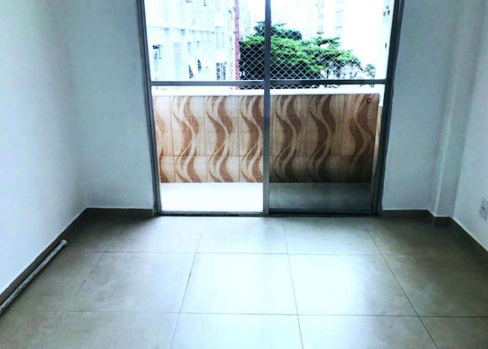 Apartamento à venda com 1 quarto, 40m² - Foto 2