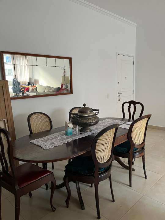 Apartamento à venda com 3 quartos, 145m² - Foto 2