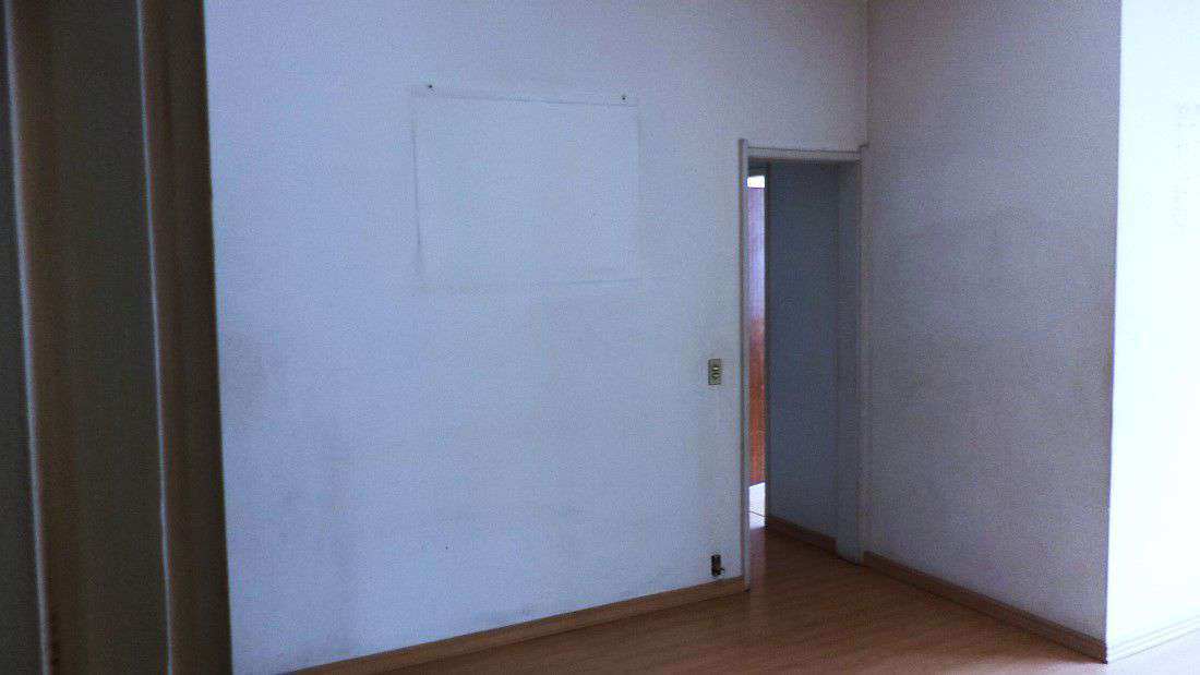 Apartamento à venda com 3 quartos, 83m² - Foto 2