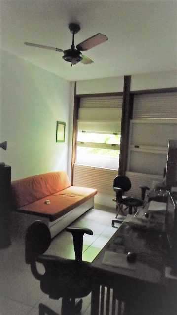 Apartamento à venda com 3 quartos, 130m² - Foto 3