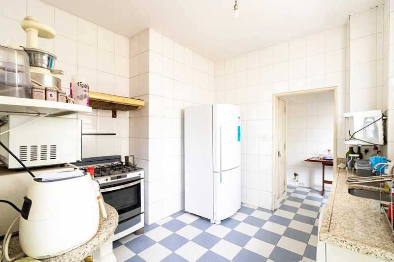 Apartamento à venda com 3 quartos, 300m² - Foto 19