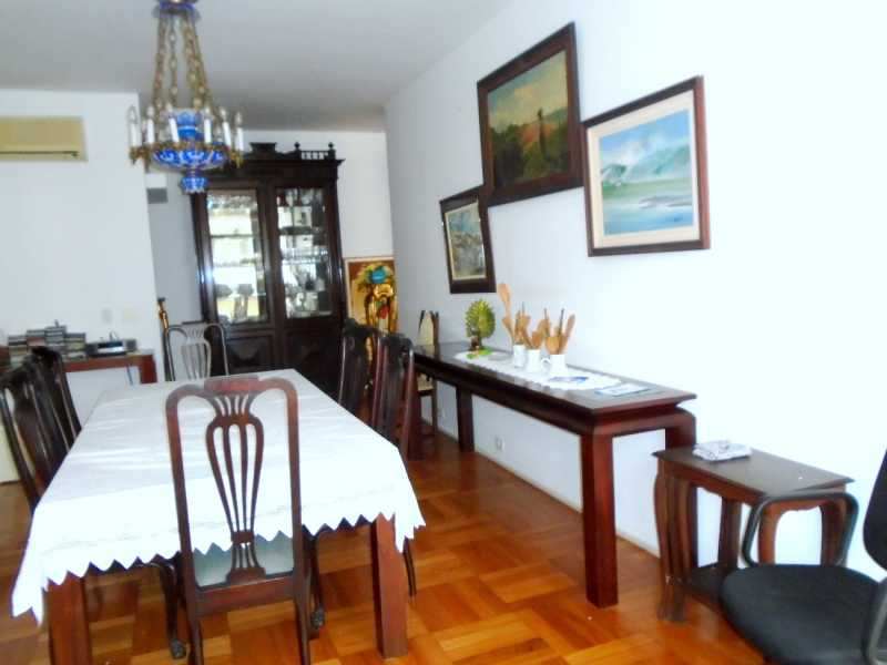 Apartamento à venda com 4 quartos, 320m² - Foto 9