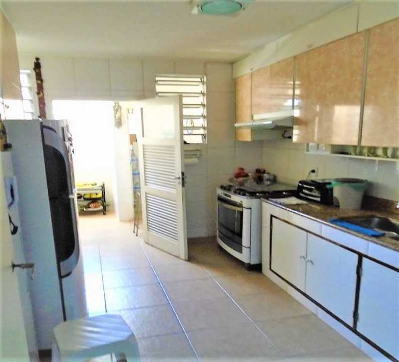 Apartamento à venda com 3 quartos, 149m² - Foto 13