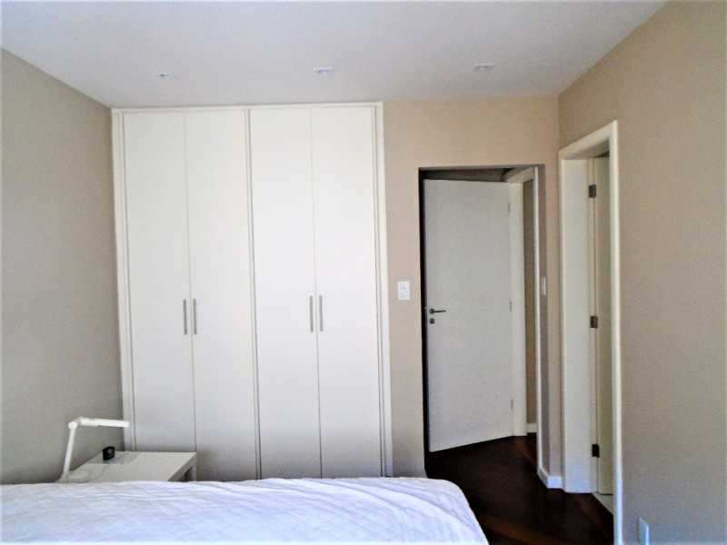 Apartamento à venda com 4 quartos, 195m² - Foto 9