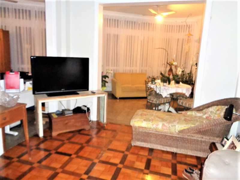 Apartamento à venda com 4 quartos, 220m² - Foto 3