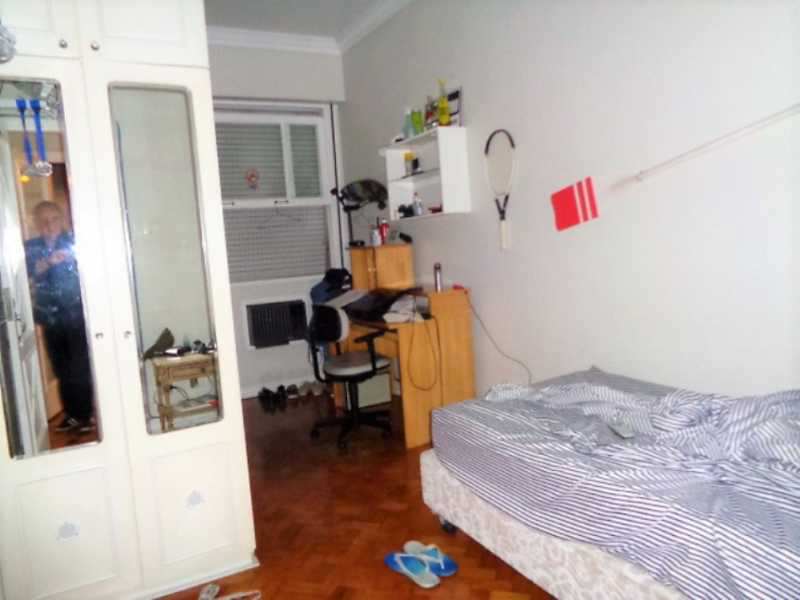 Apartamento à venda com 4 quartos, 220m² - Foto 8