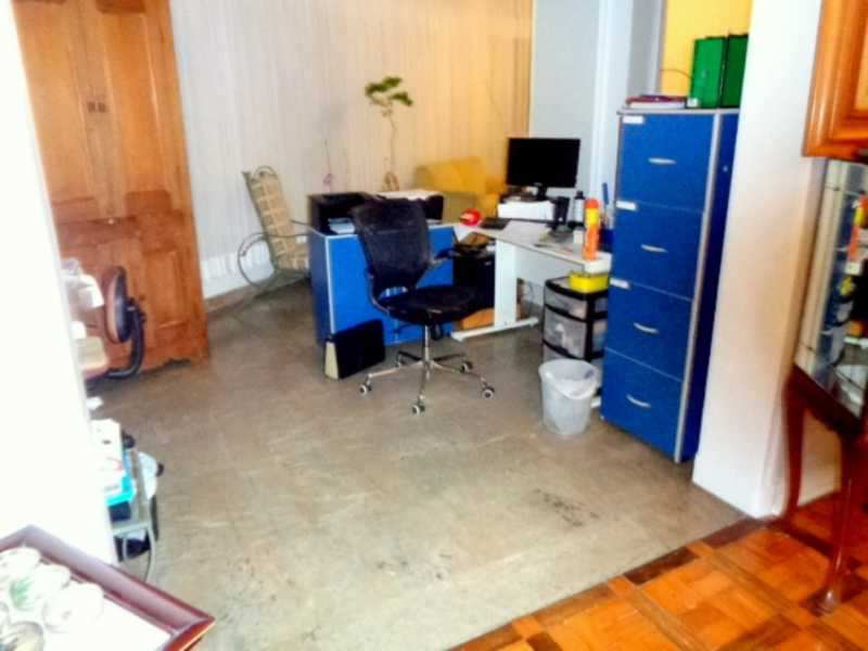 Apartamento à venda com 4 quartos, 220m² - Foto 9