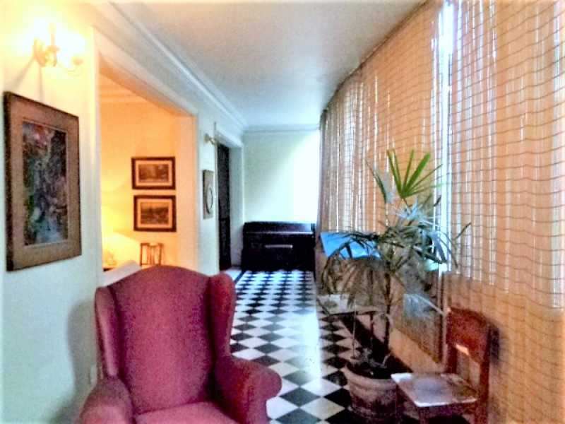 Apartamento à venda com 4 quartos, 270m² - Foto 2